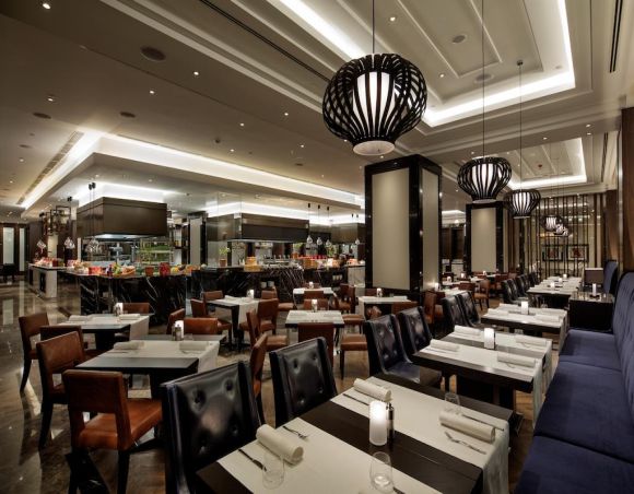 سالن صبحانه هتل هیلتون