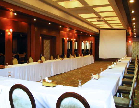 سالن همای شیرازی