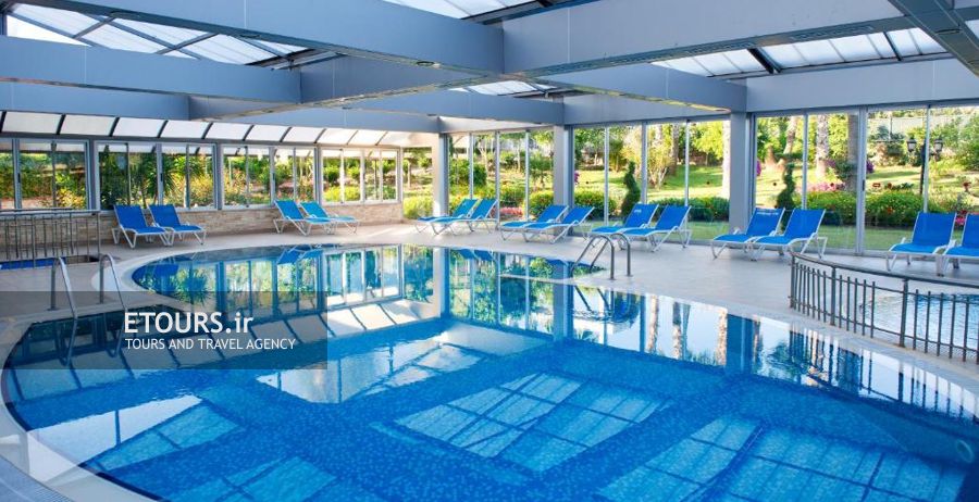 استخر سرپوشیده 