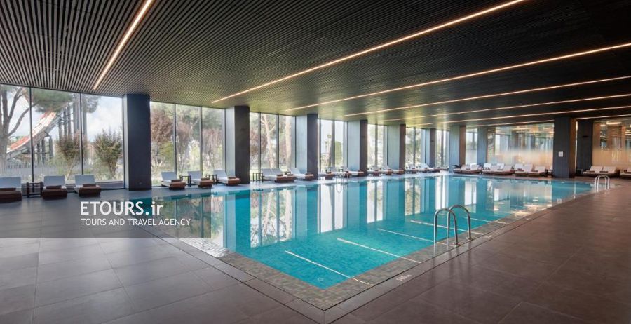 استخر سرپوشیده ویاژ