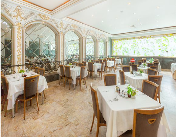 رستوران ارغوان